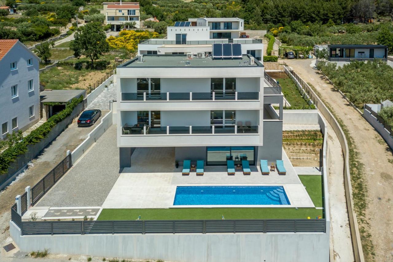 Luxury Villa La Nonna Ana - Heated Pool, Sea View, Near Split Kaštela エクステリア 写真
