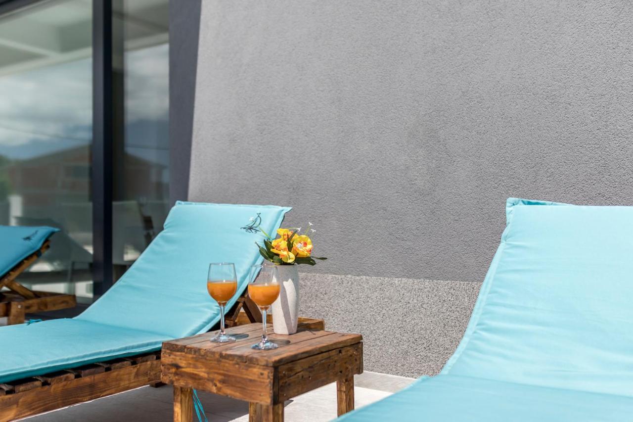 Luxury Villa La Nonna Ana - Heated Pool, Sea View, Near Split Kaštela エクステリア 写真