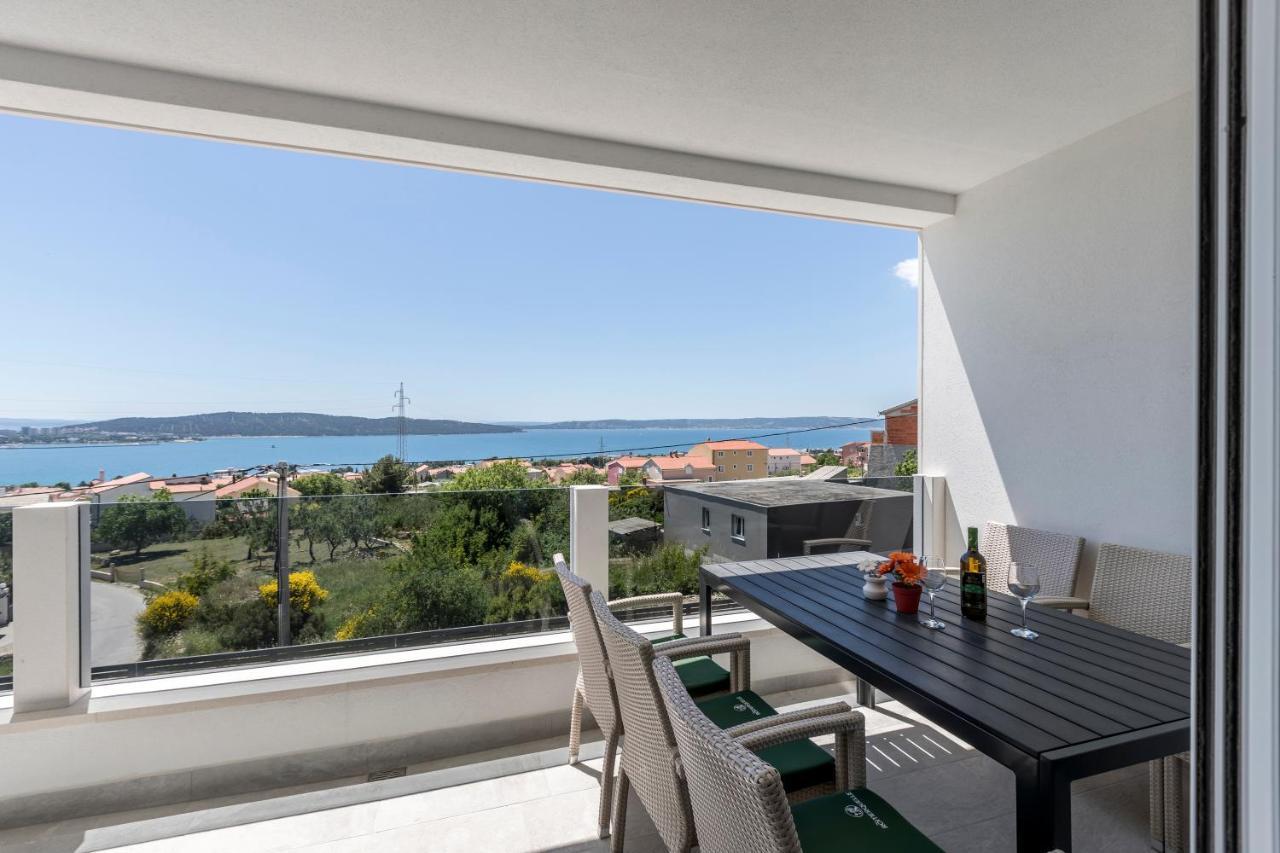 Luxury Villa La Nonna Ana - Heated Pool, Sea View, Near Split Kaštela エクステリア 写真
