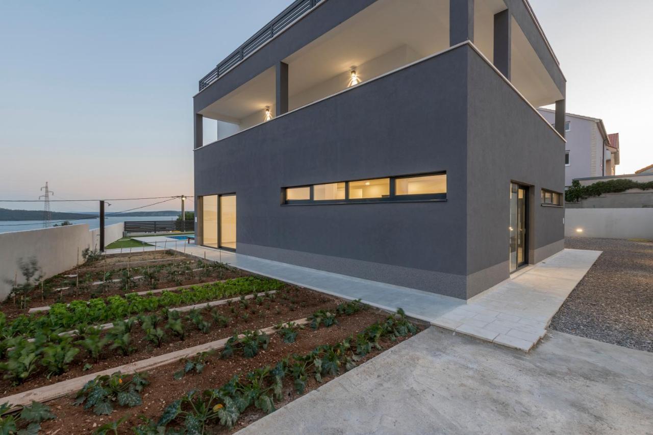 Luxury Villa La Nonna Ana - Heated Pool, Sea View, Near Split Kaštela エクステリア 写真