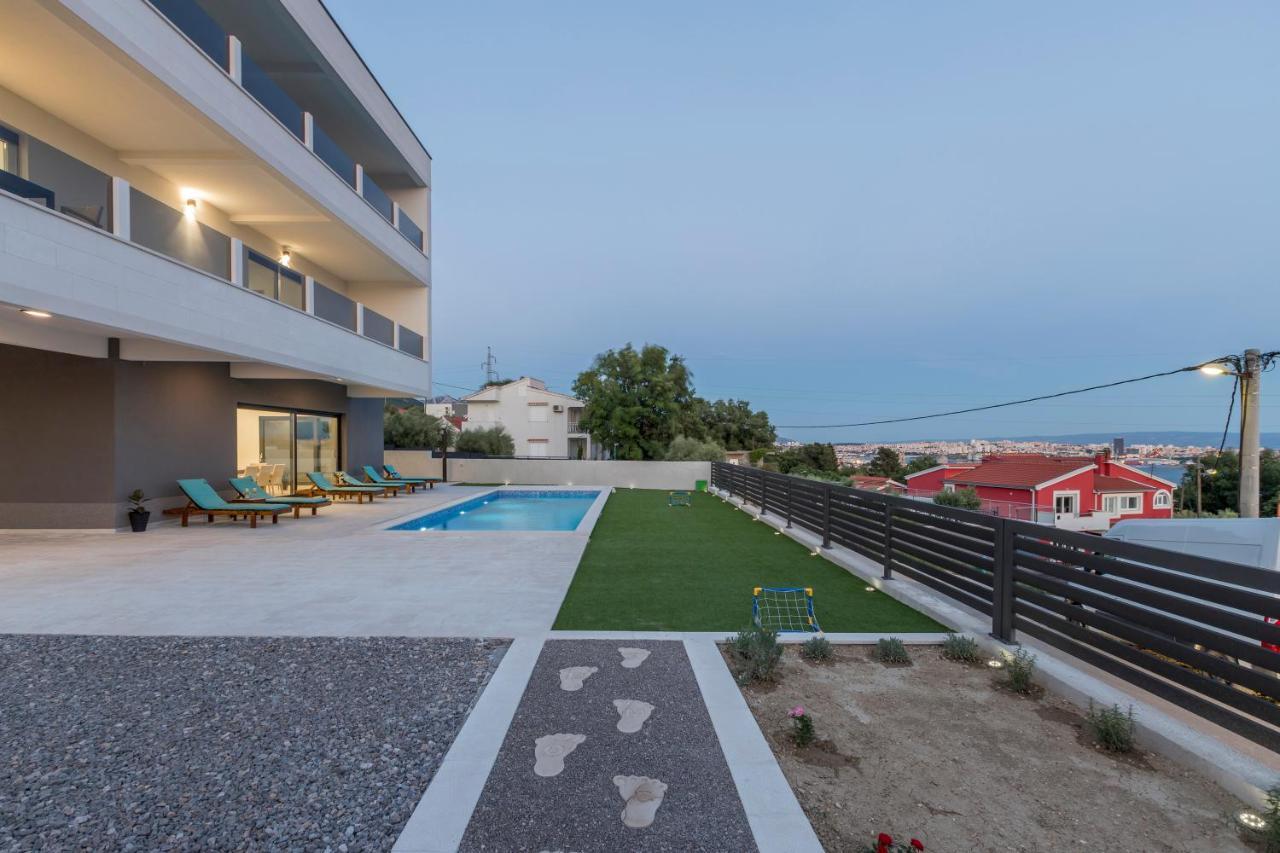 Luxury Villa La Nonna Ana - Heated Pool, Sea View, Near Split Kaštela エクステリア 写真